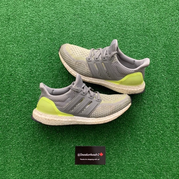 🔋Adidas Ultraboost 2.0 “Glow In the dark” (Sz 8) - Picture 2 of 11